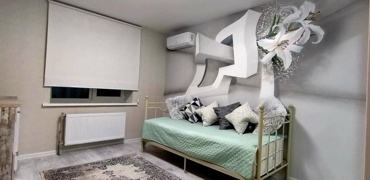 Molex Apartments 3 Tsjernihiv Eksteriør bilde